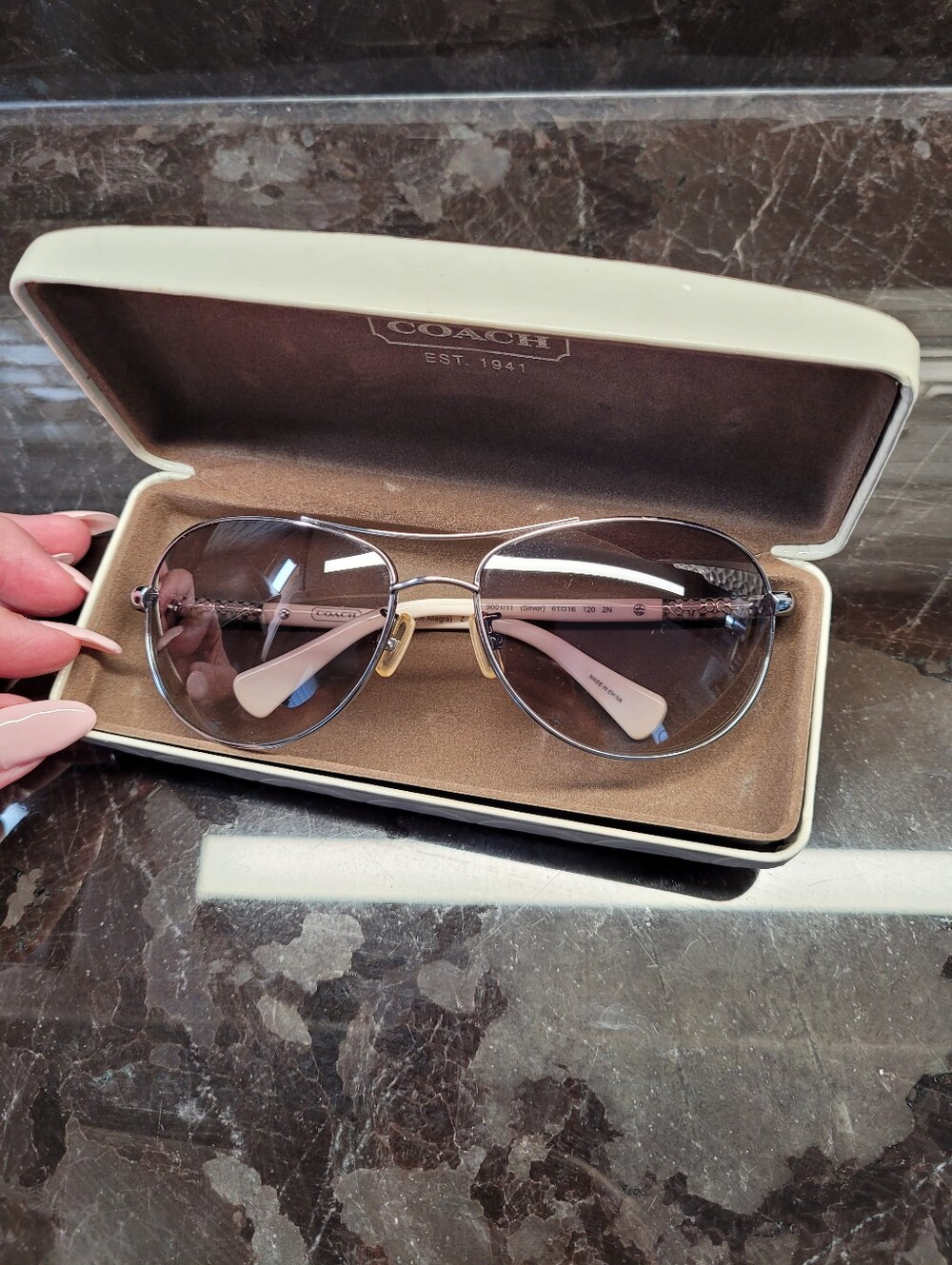 COACH AVIATOR SUNGLASSES